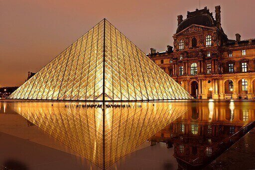 Louvre París